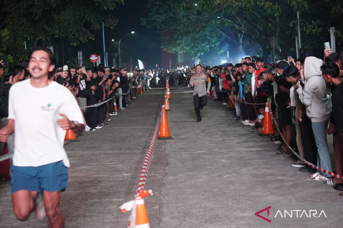 Kapolres Bogor adu lari dengan atlet SEA Games di Pakansari