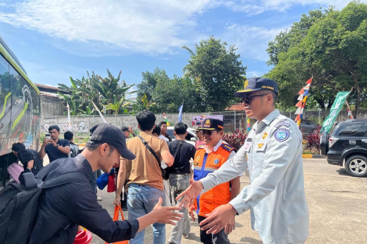 Ratusan peserta mudik gratis dari Jakarta bertahap tiba di Jambi