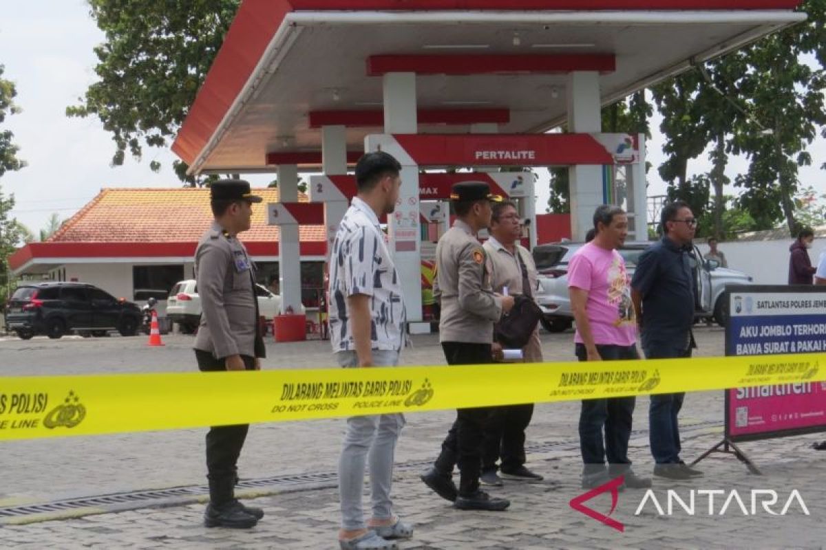 Anggota DPR RI minta polisi usut tuntas penyelewengan BBM di Jember