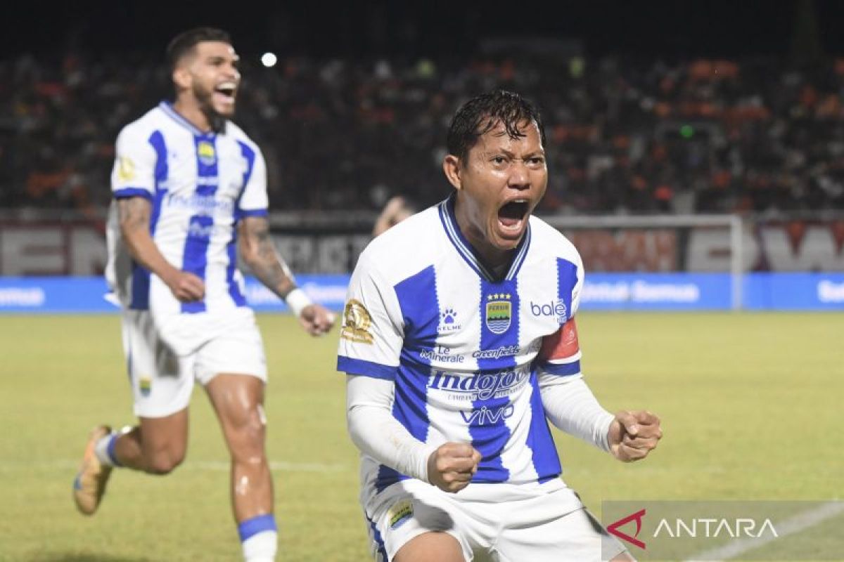 Persib Bandung menang 2-1 atas Persija Jakarta