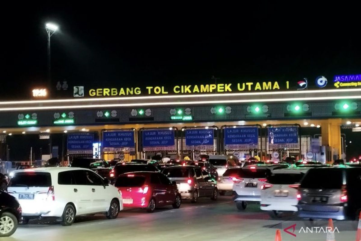 Jalan tol fungsional dan satu arah disiapkan saat arus mudik padat