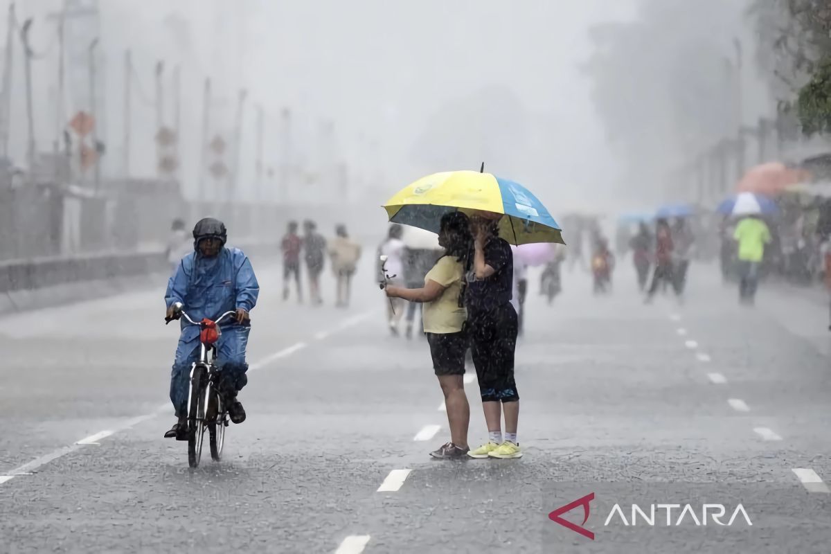 Waspada! BMKG Beri Peringatan Siaga Hujan Lebat di Jabar, Jakarta, hingga Jatim Hari Ini