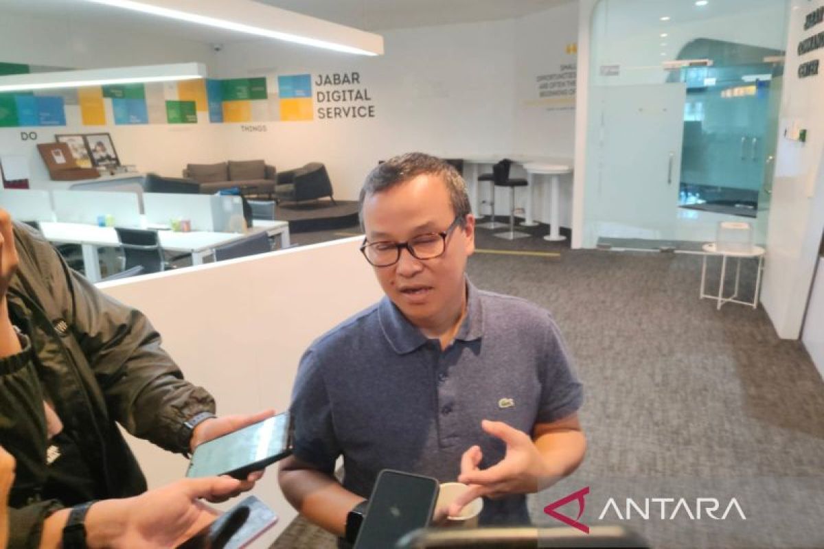 Mahkota Kerajaan Sunda Binokasih keliling Jabar sambut Hari Tatar Sunda