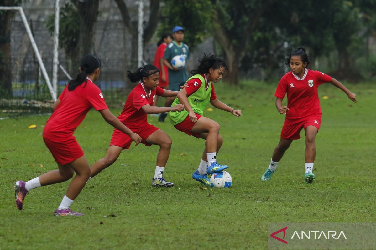 Timnas Putri U-17 bersiap ke Prancis: asah teknik, taktik, dan mental