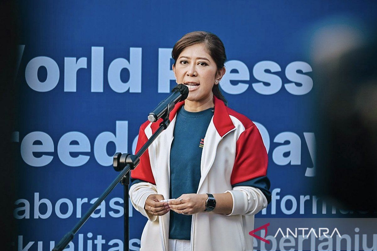 Menkomdigi tegaskan jurnalis jaga kebenaran di tengah arus informasi