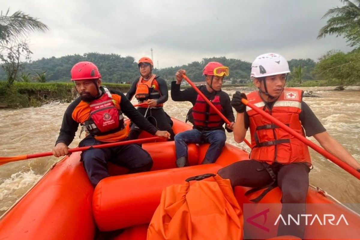 Bocah 11 Tahun di Cianjur Hilang Terbawa Arus saat berenang