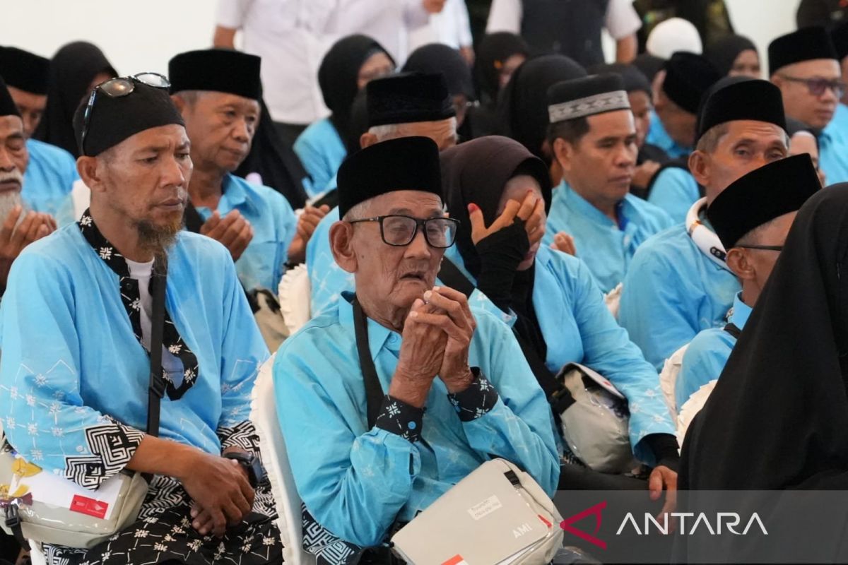 Jamaah calon haji Kabupaten Penajam diberangkatkan 7 Mei 2026
