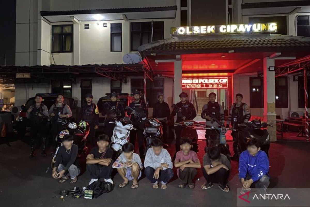 Kriminal kemarin, pria tewas ditikam hingga balap liar di Jaktim