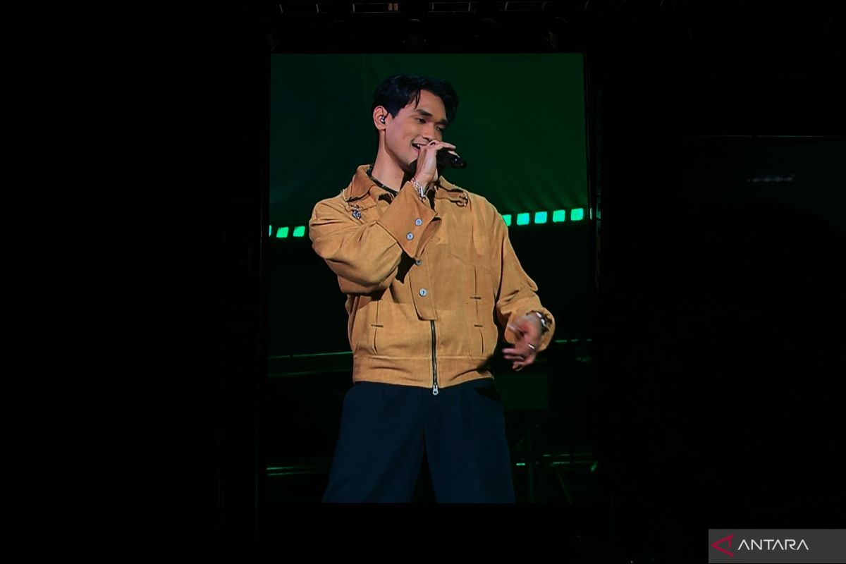 Afgan sapa penggemar lewat konser “Retrospektif”