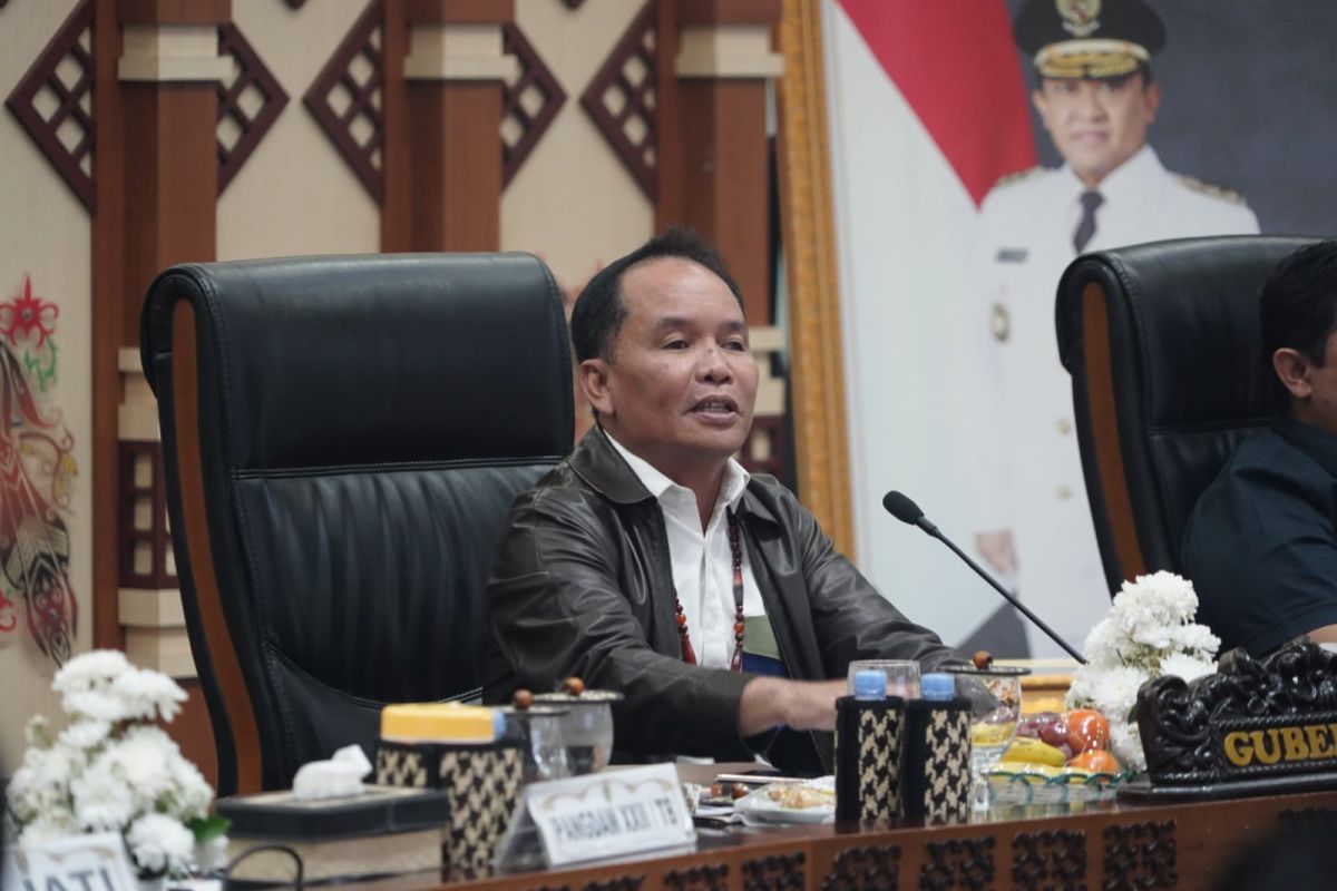 Gubernur Kalteng Perkuat Armada Udara untuk Percepat Penanganan Karhutla