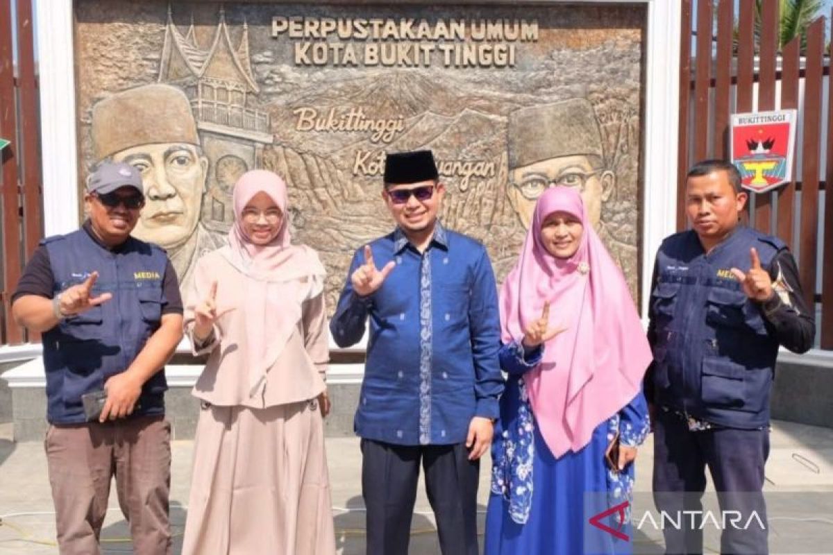 Pemkot Bukittinggi dan SMSI Wadahi Kreativitas Pelajar Lewat Lomba Puisi