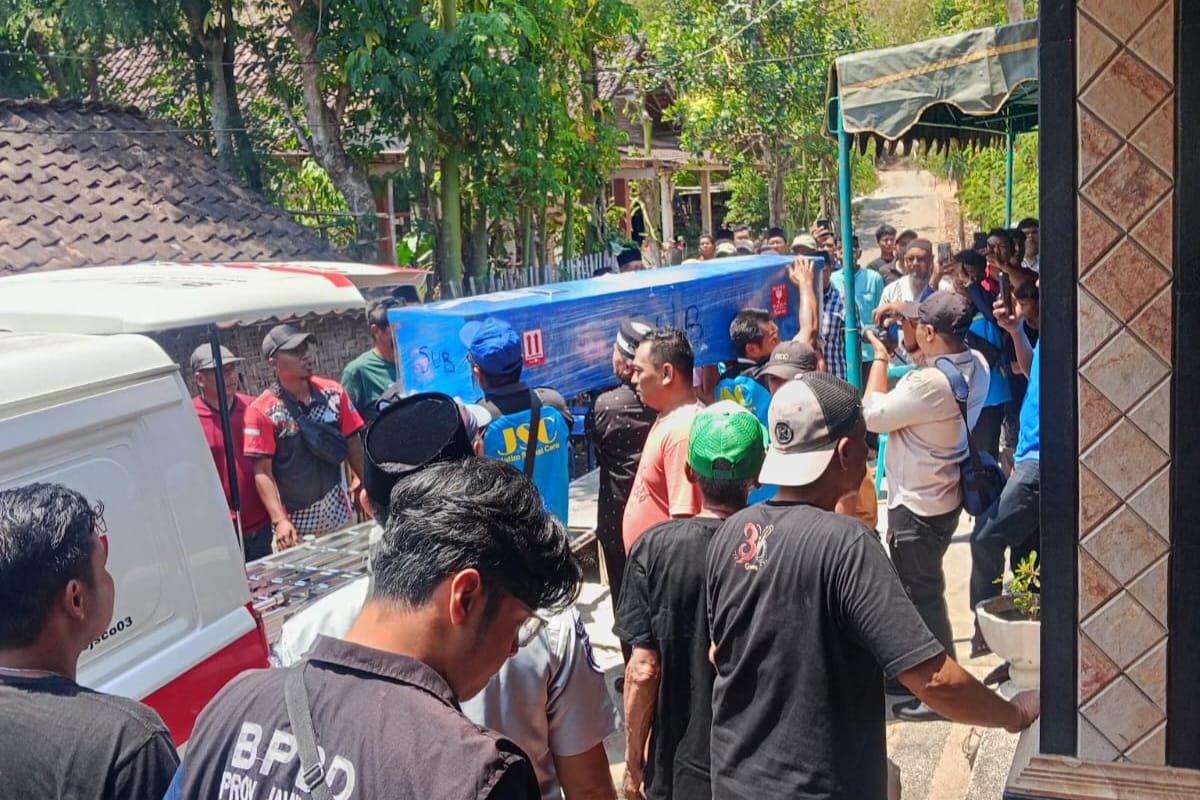 Satu jenazah korban KM Virgo 8 asal Tulungagung dipulangkan