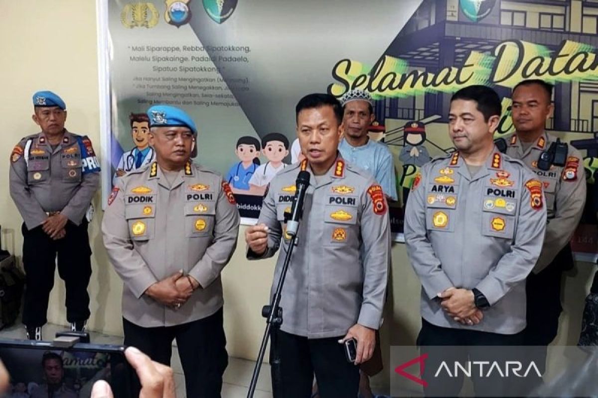 Polisi yang diperiksa terkait tawuran maut di Makassar menjadi 11 — NadiKabar.com