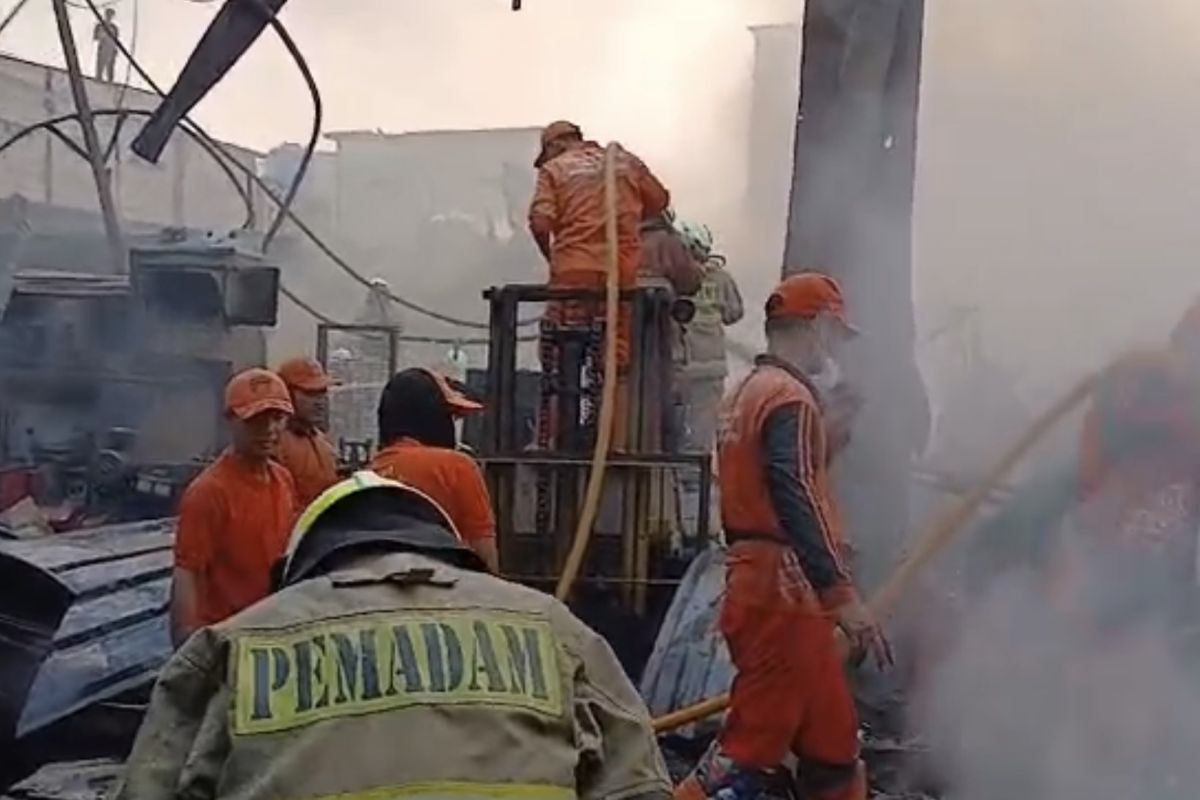 Korsleting listrik picu puluhan rumah terbakar di Penjaringan Jakut — NadiKabar.com