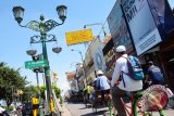 Rumput Malioboro rusak terinjak wisatawan