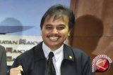 Roy Suryo-Gita Wirjawan luncurkan Indonesia 