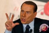  Berlusconi berceloteh di udara ketika upaya pemilunya buyar