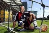 Kiper Pepe Reina merapat di Como 1907