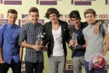 One Direction raih trofi Kids' Choice Awards