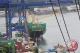 Bongkar muat barang di Jayapura 1.055.270 ton