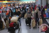 Belum terjadi lonjakan penumpang terminal bus Palembang