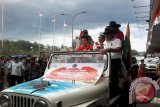 Liliyana Natsir diarak kelilng Kota Manado