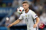 Shkodran Mustafi Resmi Bergabung Ke Arsenal