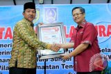 Wali Kota Palangka Raya Terima Penghargaan 