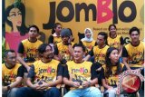 Hanung Garap Ulang Film Jomblo