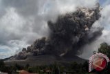 Gunung Sinabung Meletus