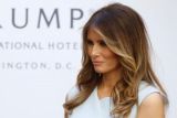 Melania Trump Tuntut Daily Mail, Ada Apa Ya?