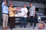 2 Nasabah Terima Mobil Program Hadiah Simpedes