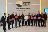 Mahasiswa STIE Nobel Berprestasi Nabung Saham