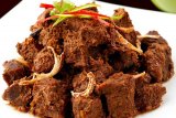 Rendang kuliner khas masyarakat Minangkabau