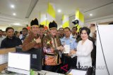 Warga Tomohon memanfaatkan pengurusan paspor melalui MPP
