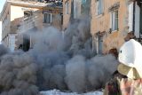 Sebanyak 10 orang tewas, 15 selamat pasca apartemen runtuh di Rusia