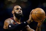 Lebron James bawa Lakers taklukkan Nuggets