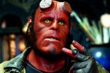 Pertarungan antara iblis dan kata hati dalam 'Hellboy'