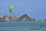 Mandalika beach getting crowded during Christmas  holidays