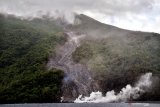 BNPB: Belasan KK diungsikan akibat aktivitas Gunung Karangetang