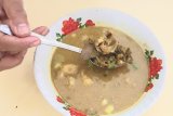 Menikmati sensasi gulai kambing kacang hijau