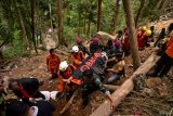 EVAKUASI KORBAN TAMBANG EMAS AMBRUK DI BOLAANG MONGONDOUW
