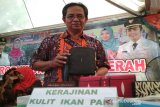 Kerajinan kulit ikan pari asal Rembang bernilai jutaan rupiah