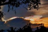 Warga Muara Teweh lihat fenomena awan 'Vega'