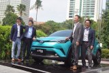 Rio konsumen pertama Toyota CH-R Hybrid