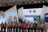 Bandara Samrat berhasil raih Bendera Emas SMK3 dan penghargaan Zero Accident