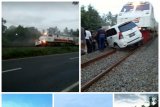 KA Rapih Dhoho menabrak mobil Avanza di Tulungagung