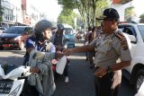 Ditbinmas Polda Sulut-KBPP Polri bagi-bagi takjil buka puasa