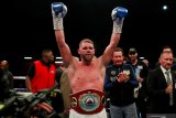 Juara tinju dunia Billy Joe Saunders minta maaf atas videonya pukul istri