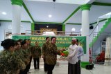 Kejati Sulut dan IAD berbagi takjil di Masjid RA Kartini